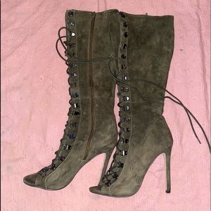 Steve Madden “Kinnon “ Suede  knee boots